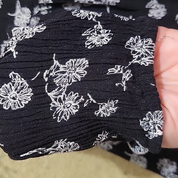 Forever 21 Tunic Longsleeve - Picture 4 of 8